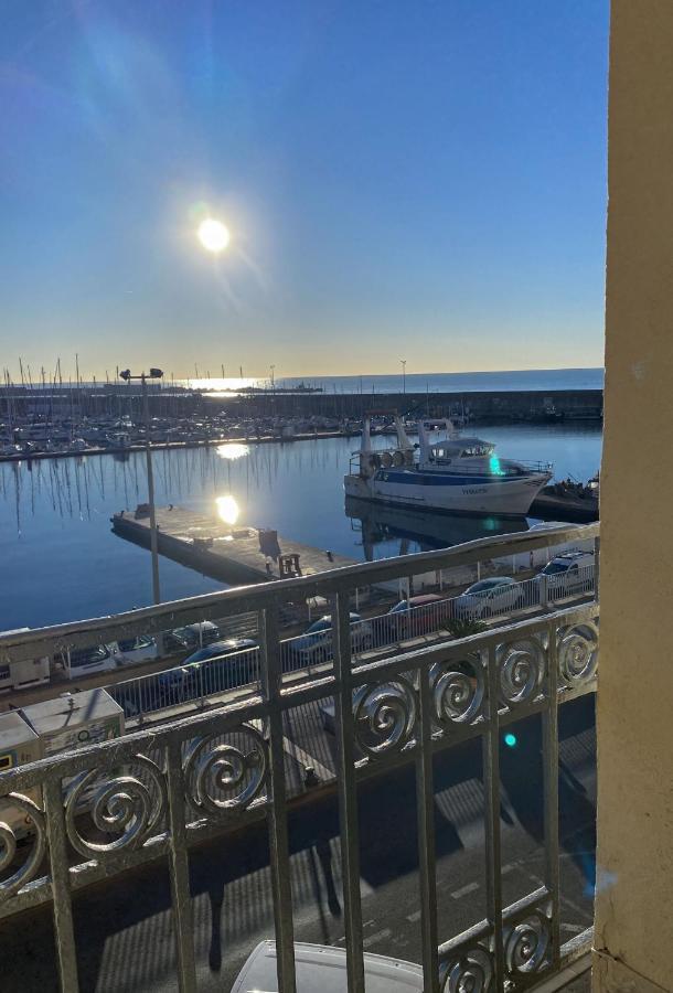 Le Phare Apartment Sete Bagian luar foto